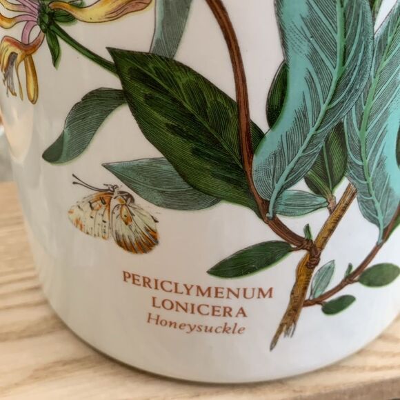 Portmeirion Vintage The Botanic Garden 1972
Canister Honeysuckle Flower - Picture 6 of 17